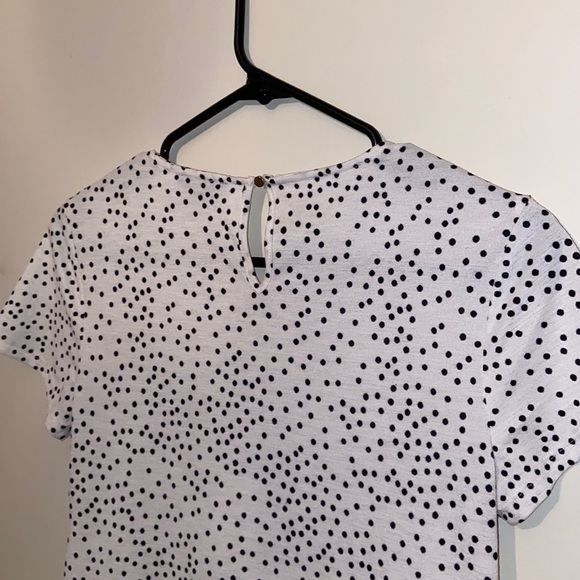 B/W Fitted Peplum Top - Dynamite Clothing - Picture 3 of 4